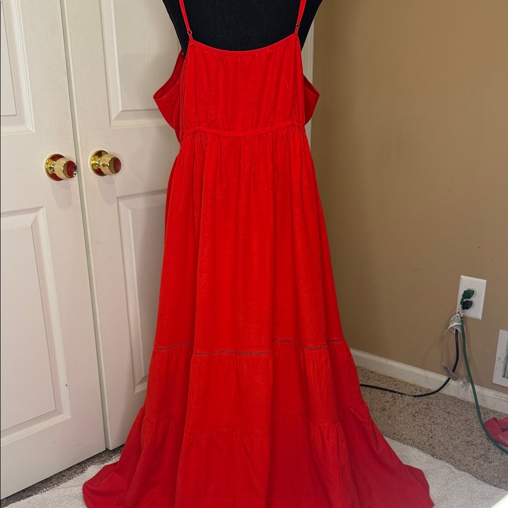 Elegant Red Women's Dress - Picture 4 of 4